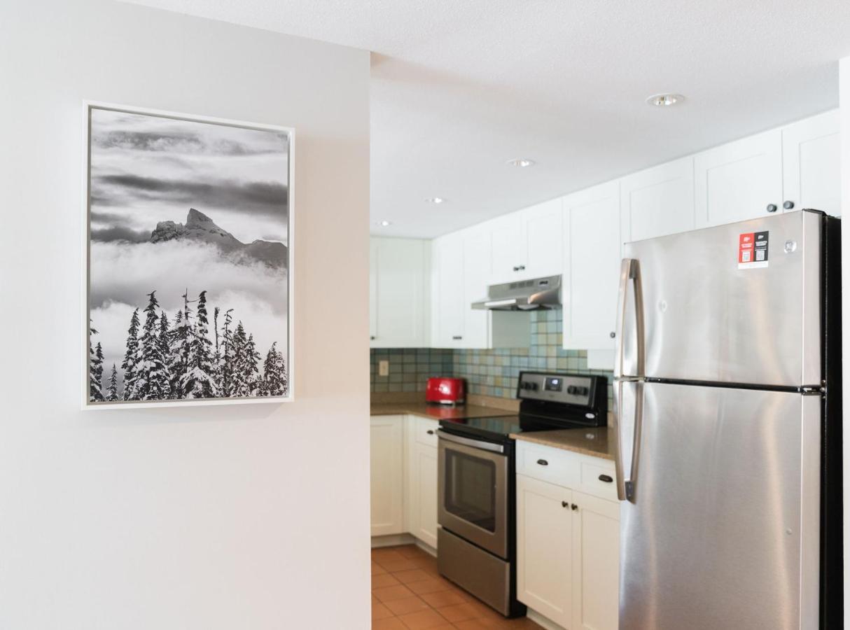 Gibbons Life Accommodations Whistler Exterior foto