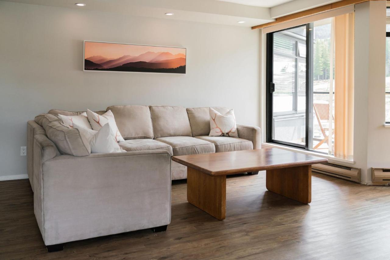 Gibbons Life Accommodations Whistler Exterior foto